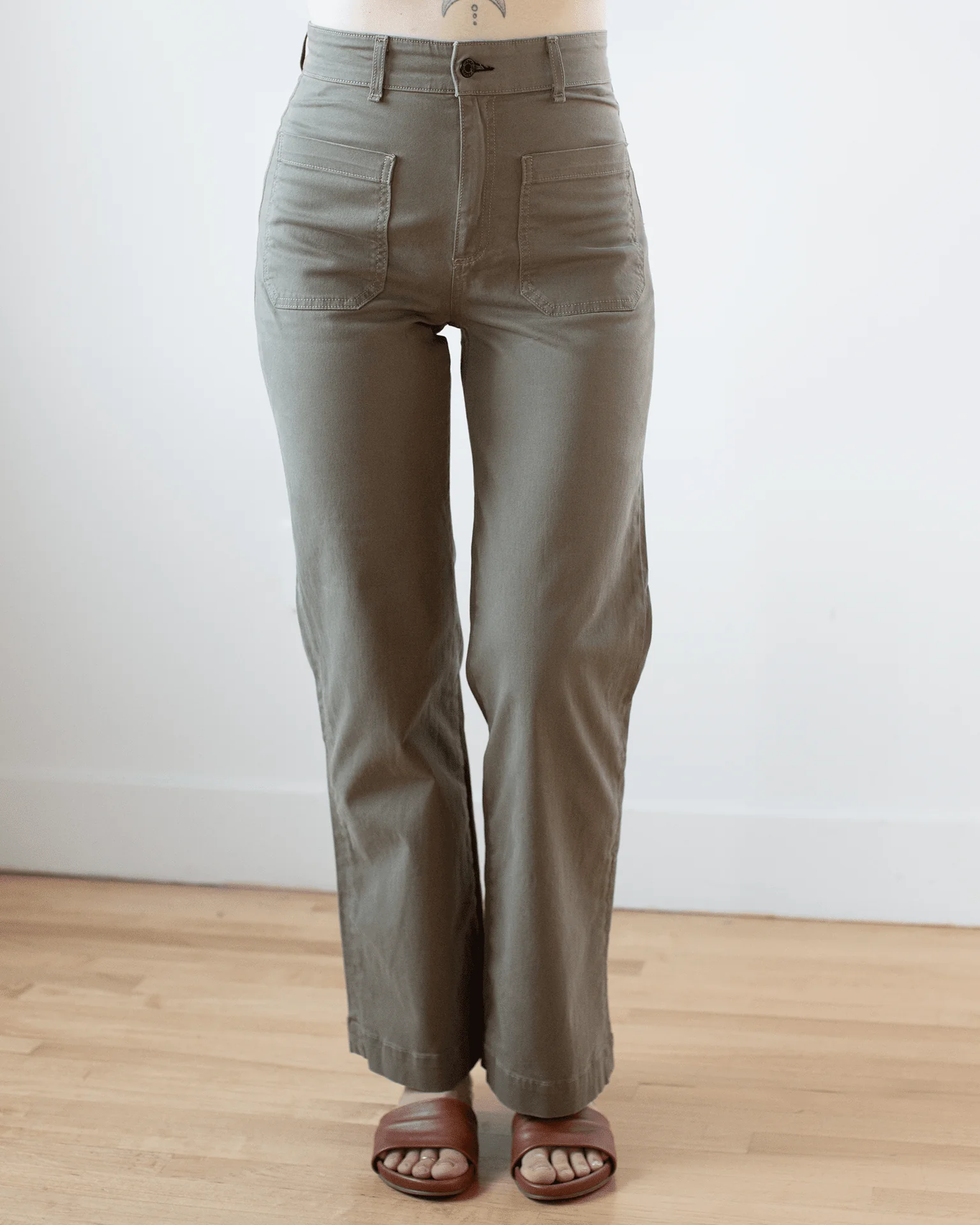 Sailor Twill Pant in Olive - Image 4