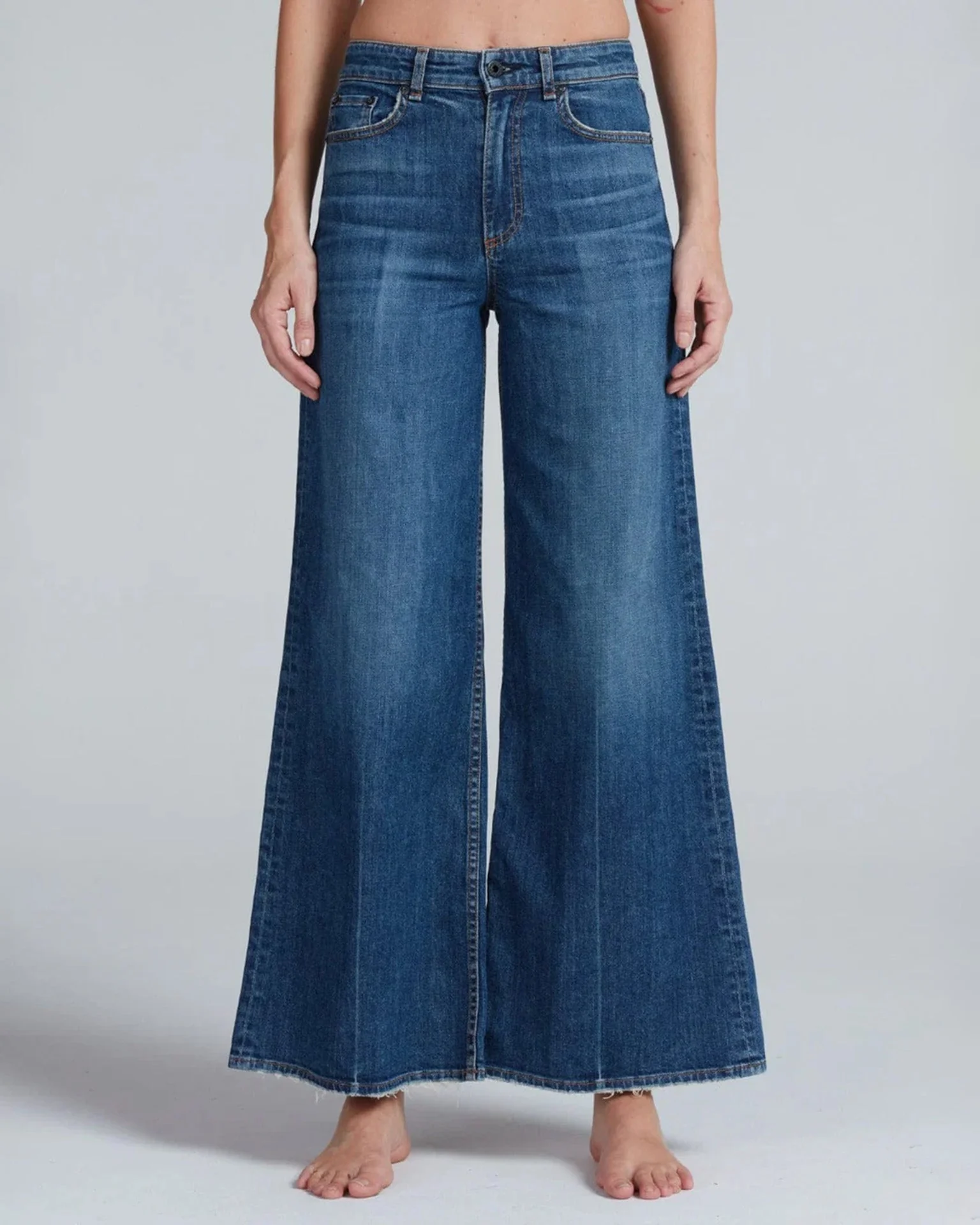 Wide Leg Jean in Gunnison