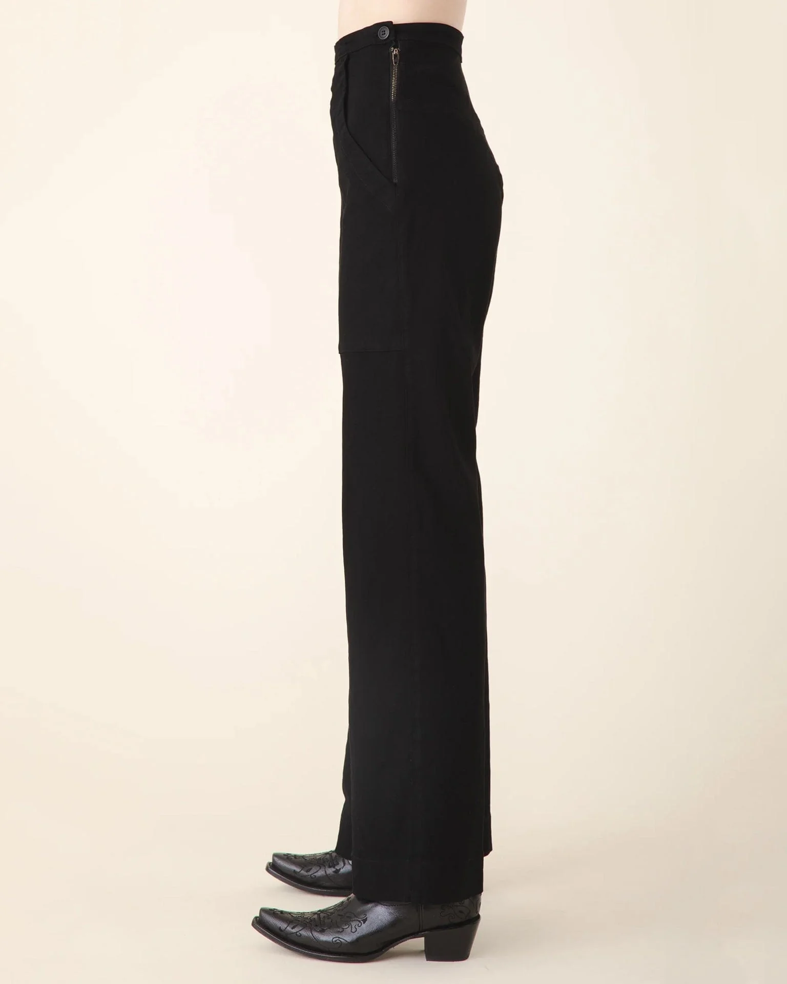 Yr Arrow Pant in Black - Image 3
