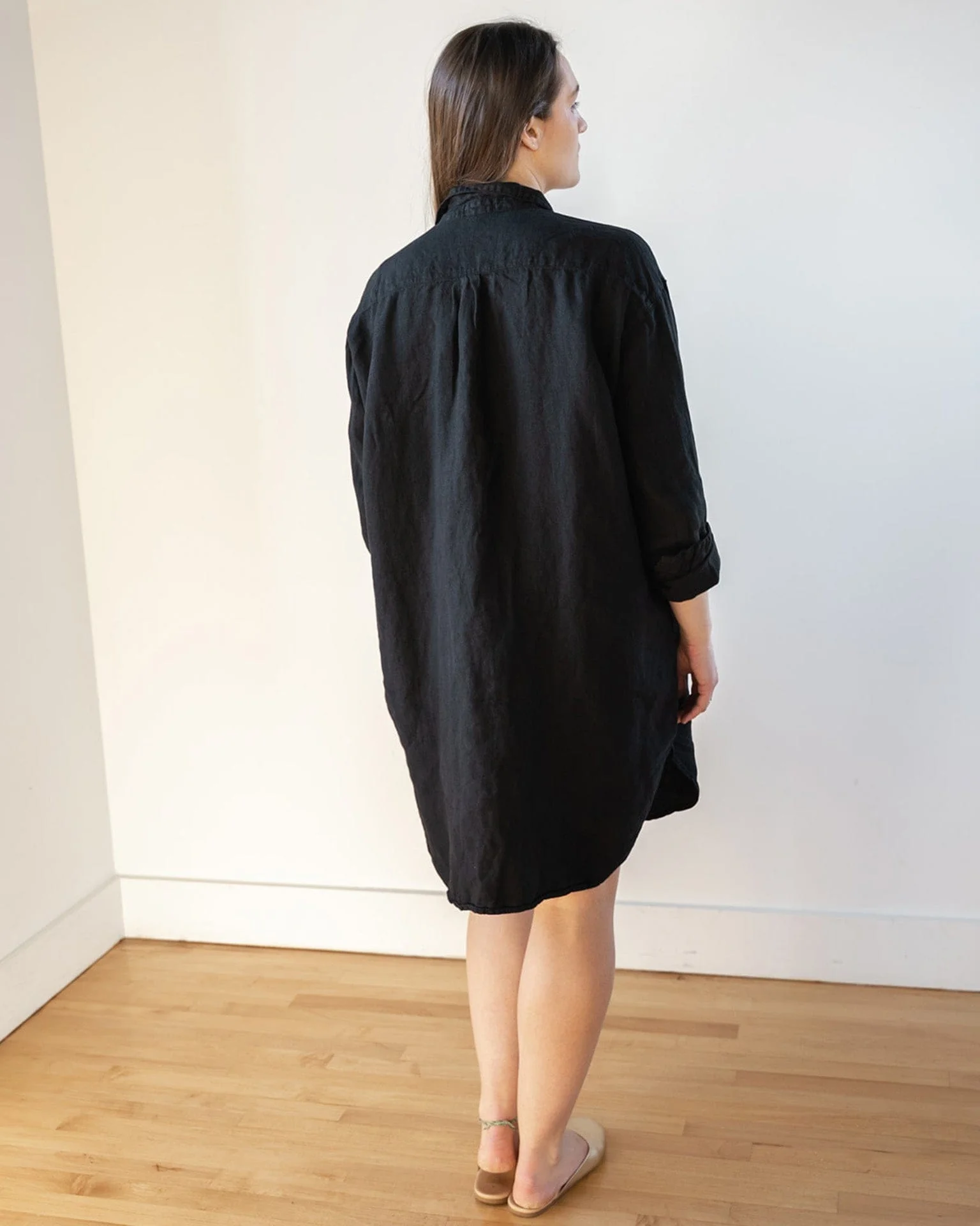 Yuki Shirtdress in Black Linen Twill - Image 4