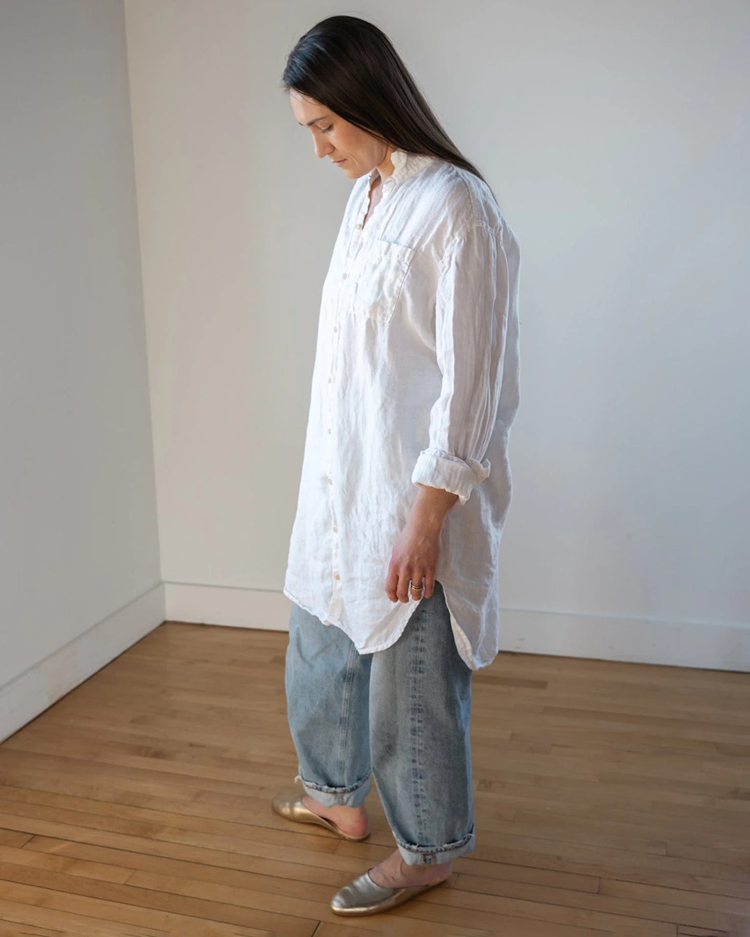 Yuki Shirtdress in White Linen Twill - Image 4