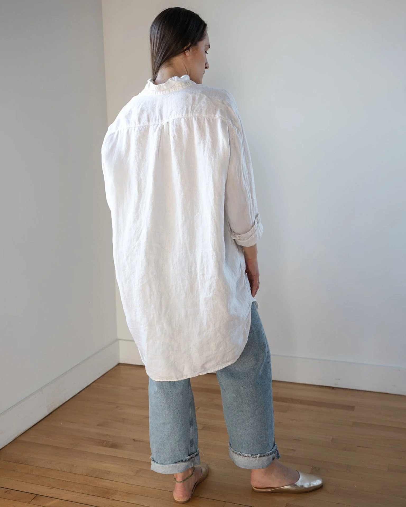 Yuki Shirtdress in White Linen Twill - Image 5