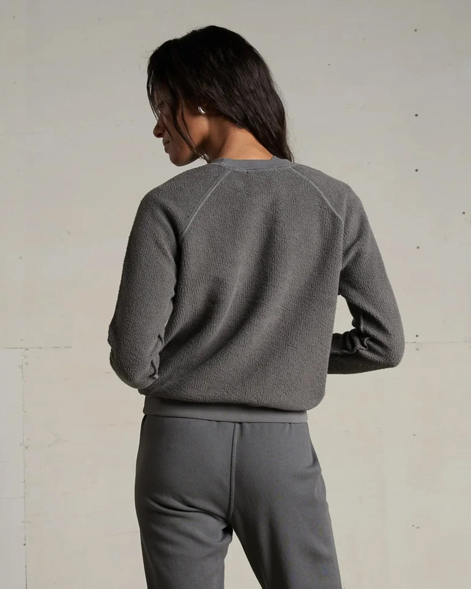 Ziggy Inside Out Fleece L/S Shrunken Crew SS in Charcoal - Image 3