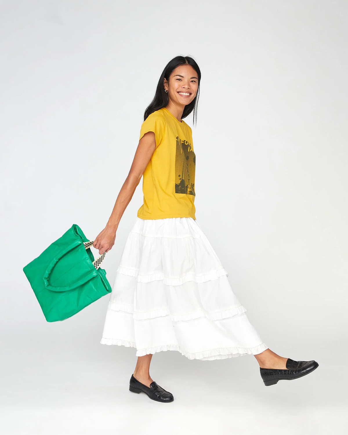 Travailler Magazine Tote in Green Nouvelle Look by Clare V.